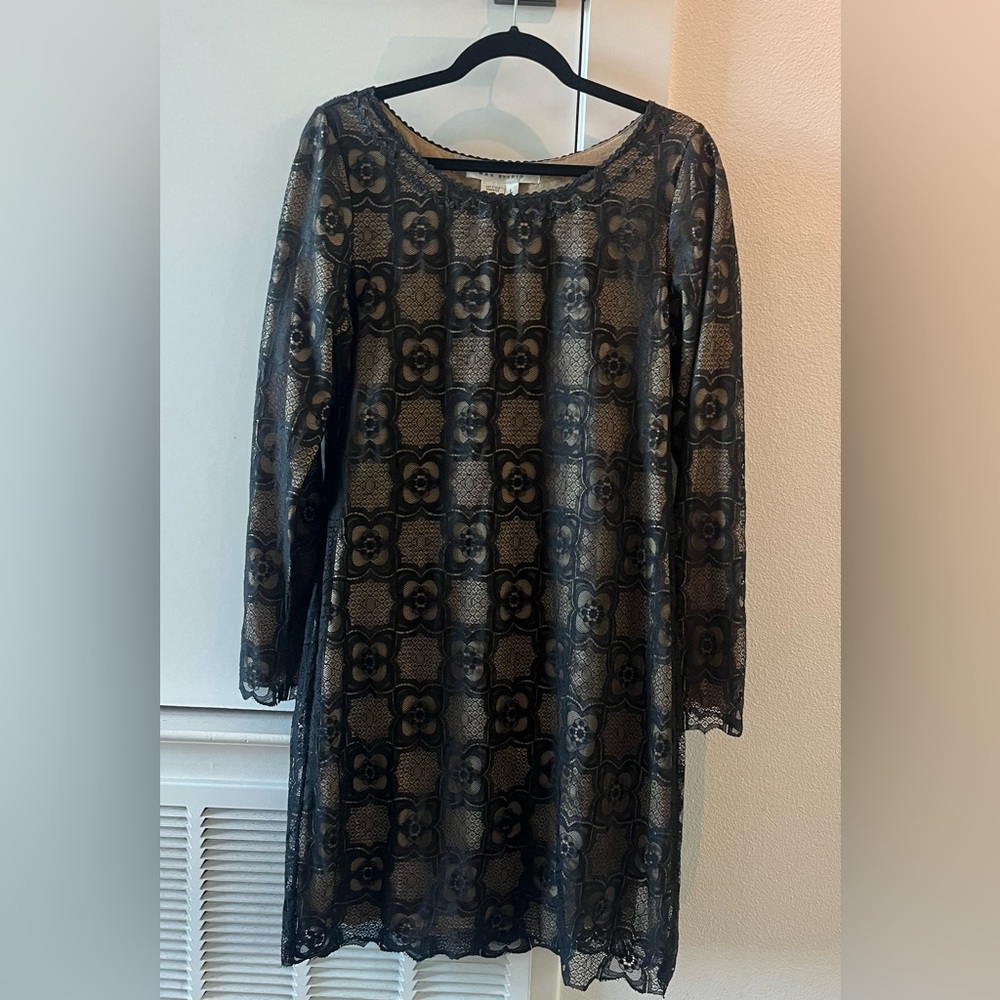 Max Studio Black and Nude Long Sleeve Dress